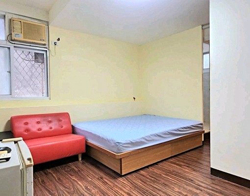 雙面採光二樓大套房通風極好近玉山公園及火車站 - Image 1