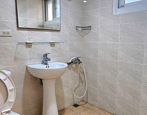 雙面採光二樓大套房通風極好近玉山公園及火車站 - Image 7