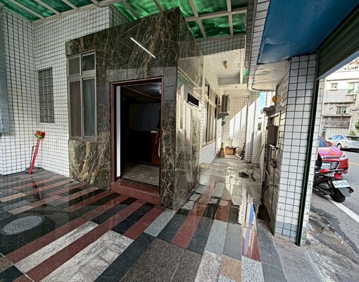 美崙雙公園七大房車庫別墅 - Image 1