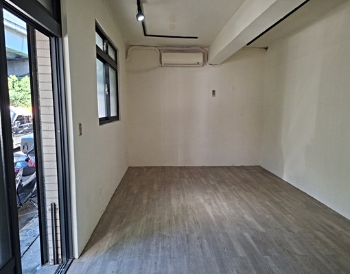 國道路1段39巷X號1樓住家含地下室10坪可租補 30坪天然 - Image 1