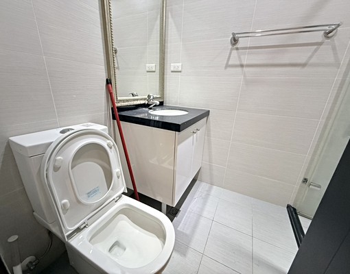 可寵物_附家具_免仲介費_可申請租補_五泰小謝 - Image 10