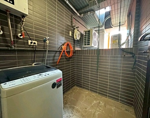 春福學學河景三房平車 - Image 3