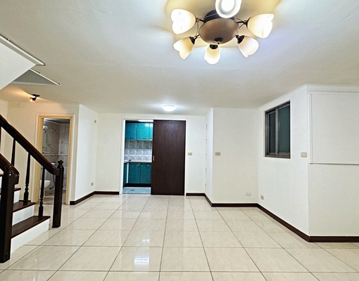 樓中樓!近林口長庚,生活機能優,屋主自租,仲介勿擾 - Image 2