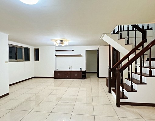 樓中樓!近林口長庚,生活機能優,屋主自租,仲介勿擾 - Image 3