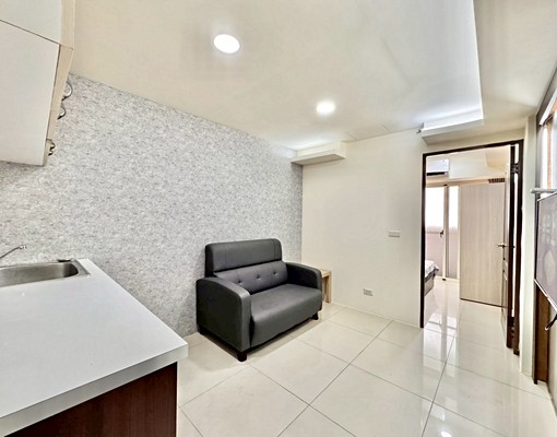 正1房1廳❤可貓咪❤全新整理❤佛新價格❤ - Image 1