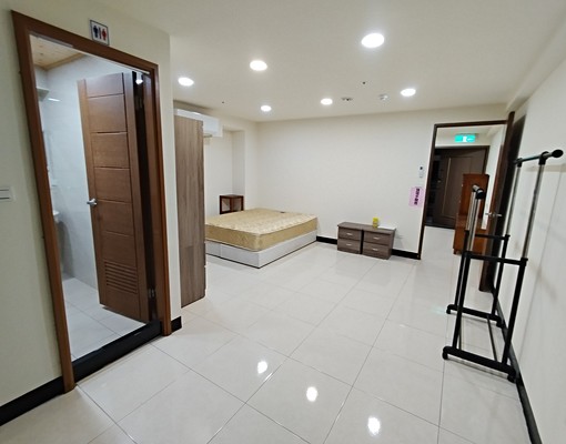 中友百貨旁✅超大空間+陽台✅傢俱齊全拎包入住✅新整理#意志力 - Image 9