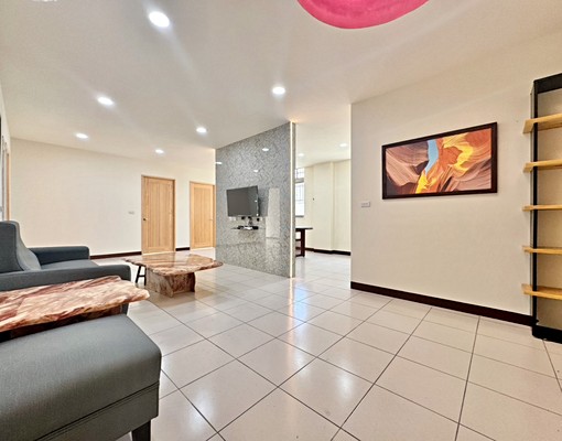 可租補戶籍👑現況出租💖誠可談✨採光明亮‼️辦公室也可談 - Image 1