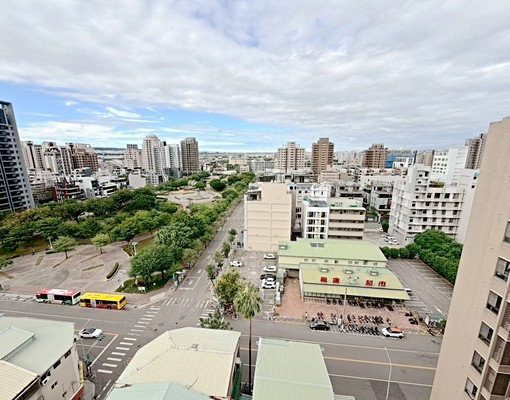 🔥走路到逢甲夜市・高質感一房一廳・獨洗獨曬・享公園視野 - Image 4