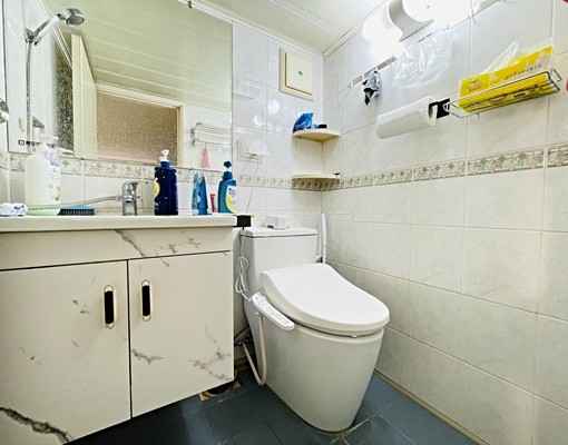 新宿|大業商圈近健行路🌺漂亮樓中樓四房平車|拎包入住含家具 - Image 11