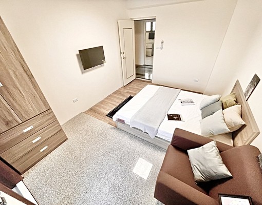 近勤益👑雙租補👑陽台獨洗曬👑雙層冰箱👑衛浴開窗 - Image 5