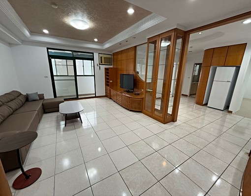 秀傳電梯三房+平面車位 - Image 1