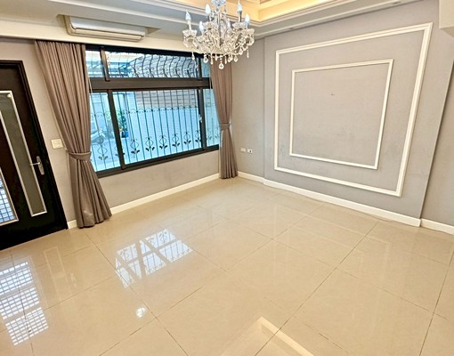 整棟透天輕豪宅✨精裝四房✨門前平車位✨租補報稅✅精華地段✨ - Image 3