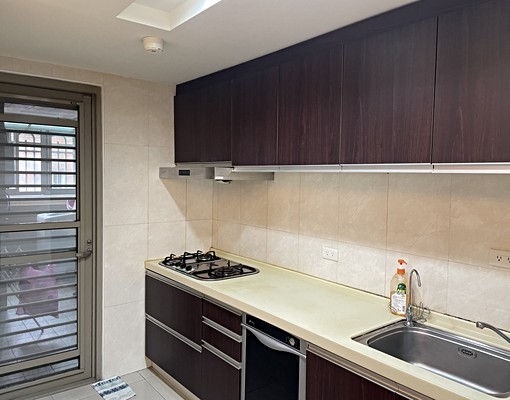 國泰街電梯四房出租 - Image 7