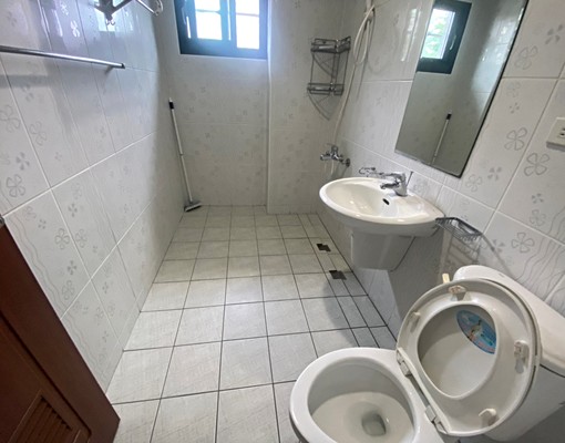 健行國小#中國醫#超美大套#陽台獨洗曬#角間雙面採光 - Image 1