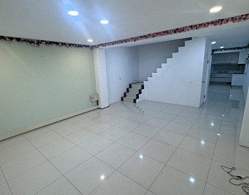 獨棟透天出租,可使用面積約80坪 - Image 2