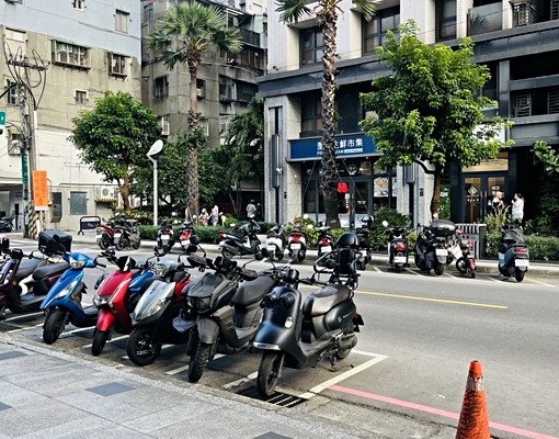 汐止機能套房🌟電梯|陽台|廚房|機車位|垃圾代收|可租補 - Image 14