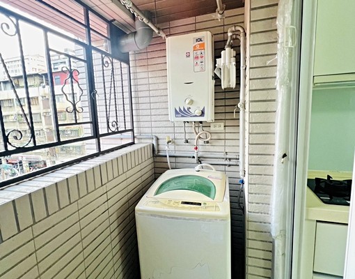 汐止機能套房🌟電梯|陽台|廚房|機車位|垃圾代收|可租補 - Image 4