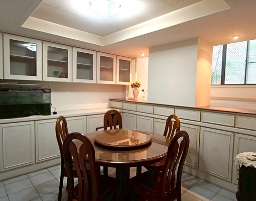 巨城旁5房透天平面車位 - Image 4