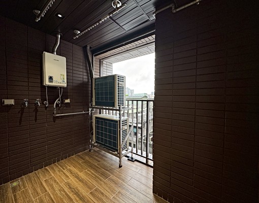 【台北小巨蛋】全新大樓、美裝潢,可附基本家具家電 - Image 8