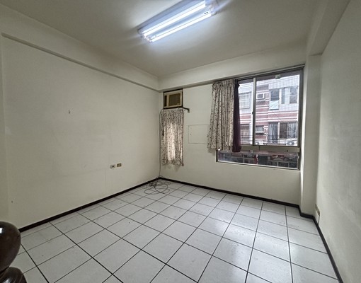 【臨路透天】大元國小旁|住店合一 - Image 4