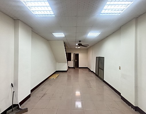 【臨路透天】大元國小旁|住店合一 - Image 1