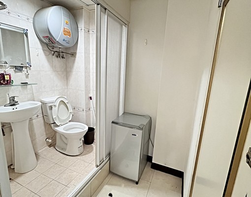 教育大學🔥勤美🔥陽台🔥台電🔥租補在減2400*4E - Image 5