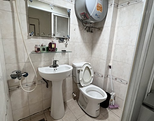 教育大學🔥勤美🔥陽台🔥台電🔥租補在減2400*4E - Image 7