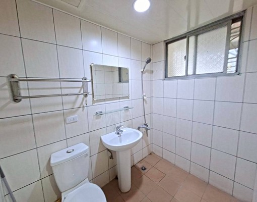 租桃園中路區翻新二樓公寓.前後大陽台,全新不鏽鋼鐵窗 - Image 12