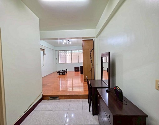 近好事多⛦5房透天店面出租⛦騎樓可停車 - Image 6