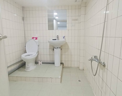 近醒吾科大工二工業區，全室粉刷冷氣清潔，免費的水費網路第四台 - Image 9