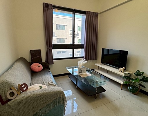 稀有釋出!天悅社區亮眼兩房,含車位真的超值! - Image 1