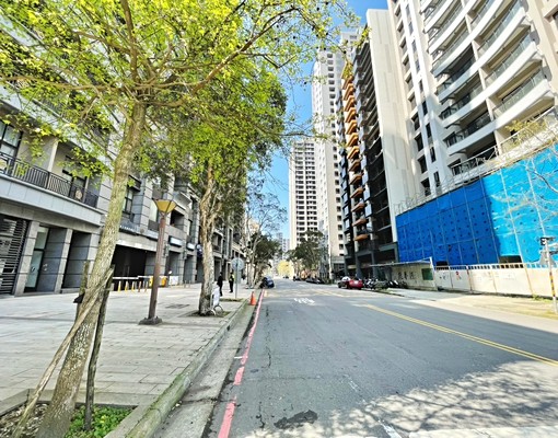 家樂福商圈稀有麗江家家精美裝潢兩房 - Image 13