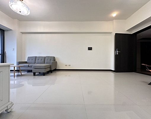 隨時可入住|廍子國小大兩房車位視野戶|快來看 - Image 1