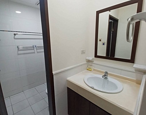 領袖歐洲⭐板橋區五權街電梯三房+車位⭐租金含管理費~坡道車位 - Image 8