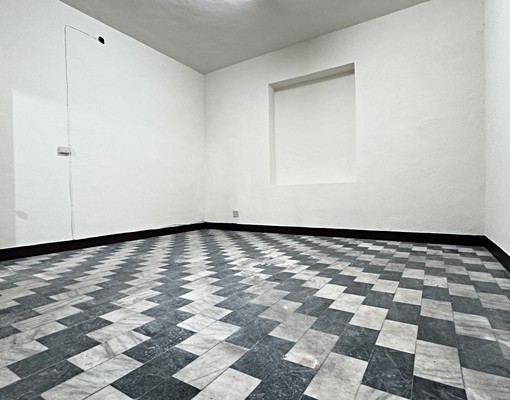 【高雄市中心｜近市議會站】大坪數⚝5大房⚝倉庫好使用 - Image 11