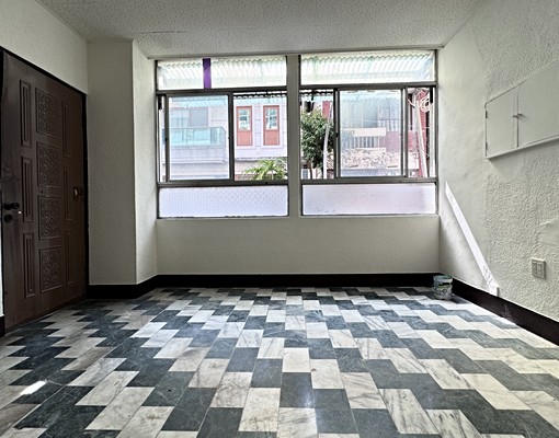 【高雄市中心｜近市議會站】大坪數⚝5大房⚝倉庫好使用 - Image 2