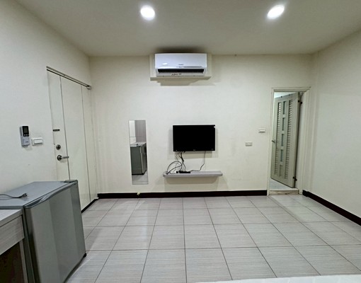 免仲!太原路西屯路,採光漂亮大套房 - Image 4