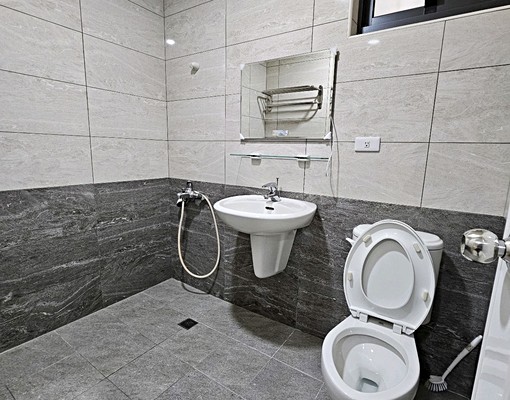 獨立陽台單人套房/發票開立可報稅 - Image 2