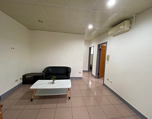 近府中★房東自租★頂樓舒適2房★大陽台、房皆有窗 - Image 1