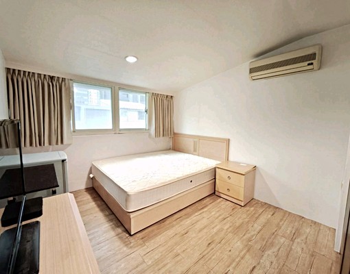 小巨蛋近公園靜巷採光小資鼎佳美套重新整理裝修全新床墊窗簾壁紙 - Image 5