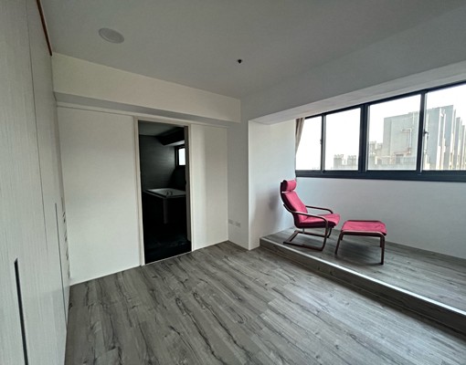 東海大學旁~傢俱齊全~大2房＋平車 - Image 2