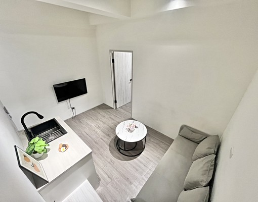 🚨東區進德北路🌟可租補陽台獨洗一房一廳一衛💖交通便利✨ - Image 2