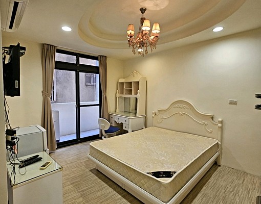 可租屋補助~經國路ㄧ段*維多利亞陽台洗衣機 - Image 1