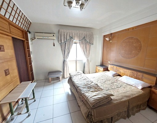 中正路透天3大房+車位我有附傢俱(出外人最方便) - Image 12