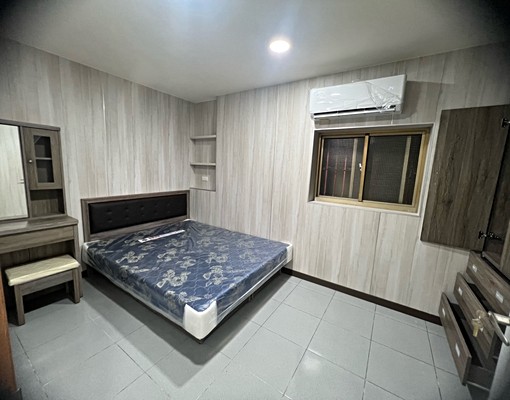 🍁雅房：2廳、8房、2衛、有床組、衣櫃、化妝台組、冷氣。 - Image 3