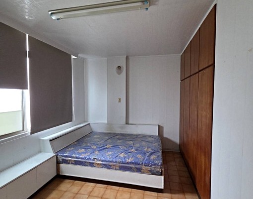 中西區觀亭街靜巷內三樓新冷氣雅房 - Image 1