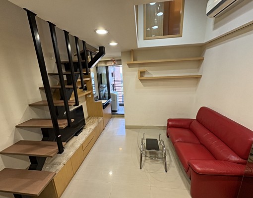 近東門街中央路護城河火車站前1+1房 - Image 1