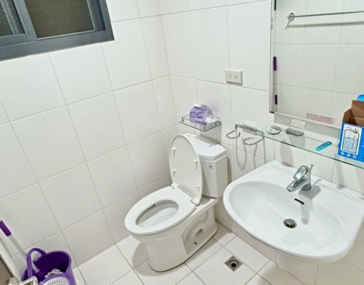 稀有整棟透天✨可租補戶籍報稅✨精裝大四房✨門前汽車位 - Image 6