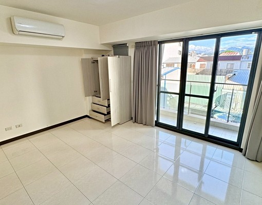 稀有整棟透天✨可租補戶籍報稅✨精裝大四房✨門前汽車位 - Image 10