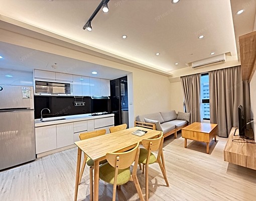 木地板，質感裝潢採光佳，全配家具家電含車管 - Image 1